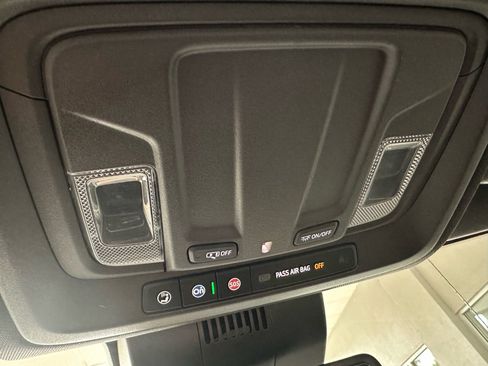Used 2023 GMC Sierra 1500 SLT w/ SLT Premium Package AWD/4WD image 42