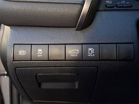 Certified 2023 Toyota Camry SE image 28