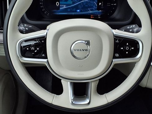 New 2026 Volvo XC90 T8 Ultra w/ Protection Package AWD/4WD image 14