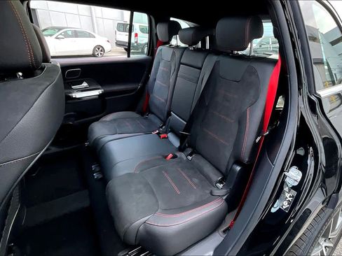 Used 2025 Mercedes-Benz GLB 35 AMG AMG GLB 35 image 21