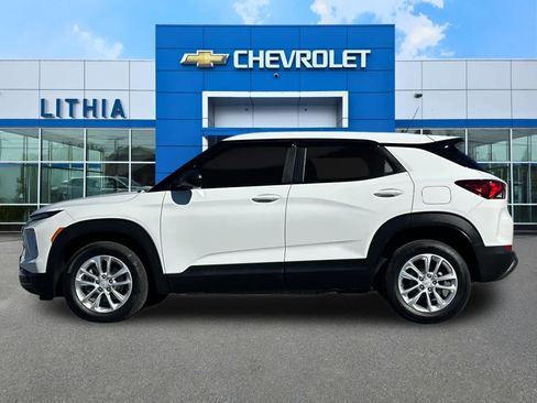 Used 2025 Chevrolet TrailBlazer LS w/ LS Convenience Package AWD/4WD image 5