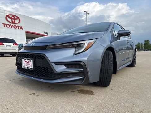 Certified 2023 Toyota Corolla SE w/ SE Premium Package FWD image 6