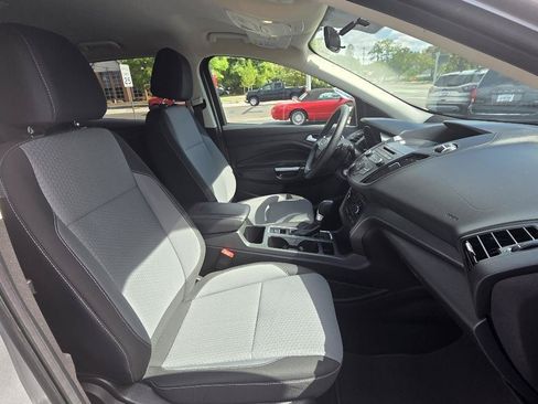 Used 2017 Ford Escape SE AWD/4WD image 14