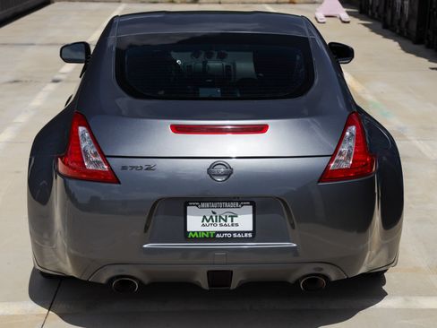 Used 2012 Nissan 370Z Coupe RWD image 12