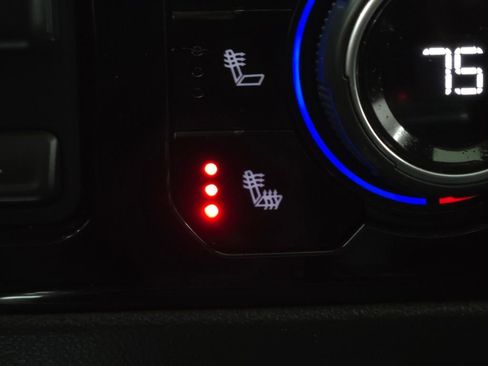 Used 2022 Chevrolet Silverado 1500 LTZ w/ LTZ Premium Package image 8