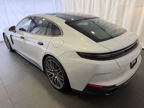 Used 2025 Porsche Panamera Turbo image 3