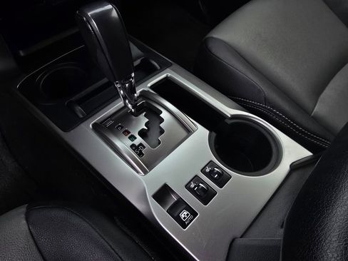 Used 2016 Toyota 4Runner SR5 Premium image 17