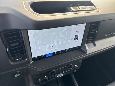 Used 2025 Ford Bronco Big Bend image 17