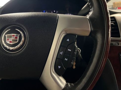 Used 2007 Cadillac Escalade AWD w/ Climate Package image 83