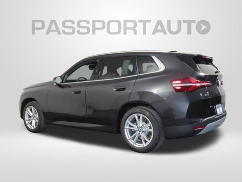 Used 2025 BMW X3 xDrive30i w/ Premium Package AWD/4WD image 3