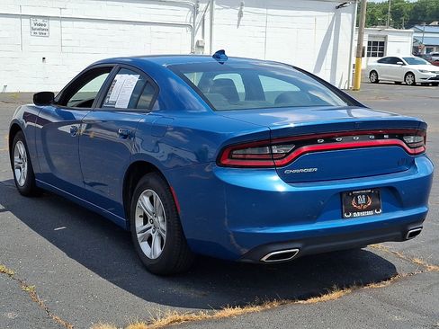 Used 2023 Dodge Charger SXT RWD image 6