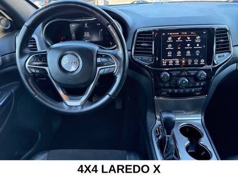 Used 2022 Jeep Grand Cherokee Laredo X AWD/4WD image 23