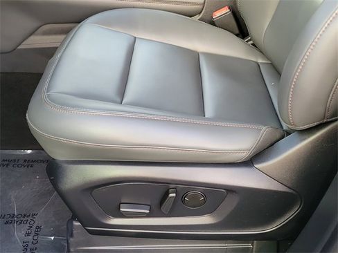 Used 2025 Ford Explorer Active w/ Active Comfort Package image 15