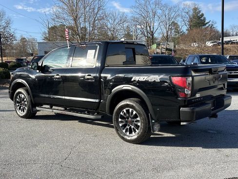 Used 2024 Nissan Titan PRO-4X w/ Pro-4x Convenience Package image 8