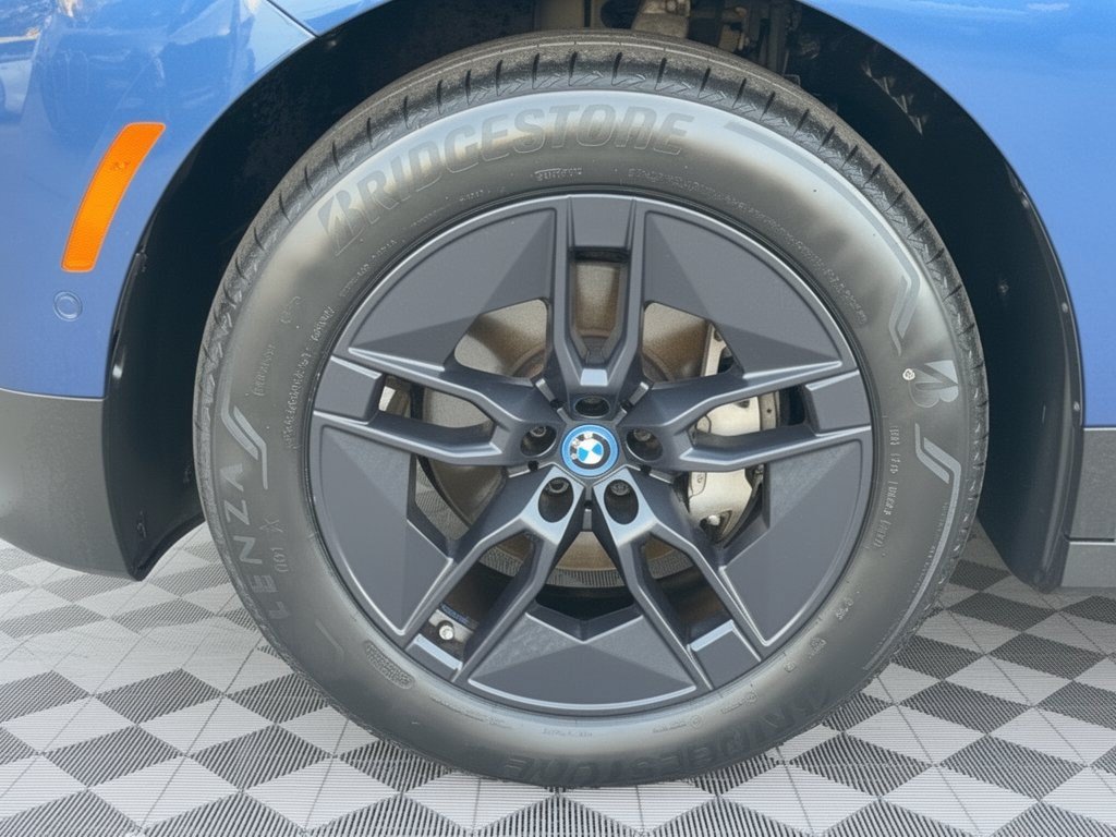 Certified 2024 BMW iX xDrive50 AWD/4WD image 13