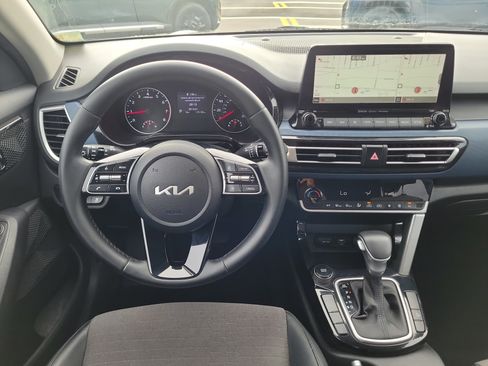Used 2022 Kia Seltos S FWD image 18