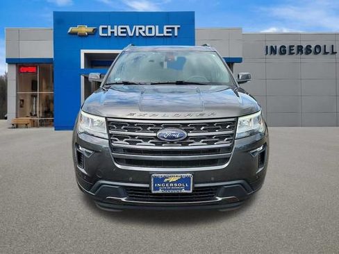 Used 2018 Ford Explorer XLT w/ Equipment Group 202A AWD/4WD image 2