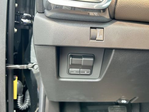 Used 2026 GMC Canyon Denali AWD/4WD image 18