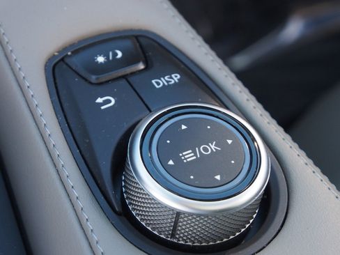 Used 2025 INFINITI QX50 Luxe AWD/4WD image 27