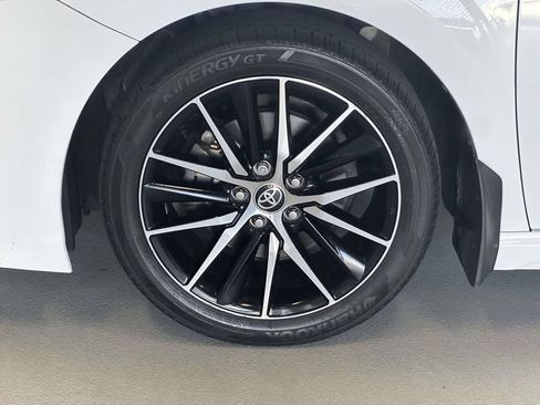Used 2022 Toyota Camry SE FWD image 8