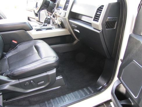 Used 2020 Ford F150 Lariat w/ Equipment Group 502A Luxury AWD/4WD image 22