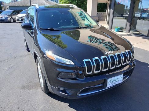 Used 2016 Jeep Cherokee Limited w/ Technology Group AWD/4WD image 8
