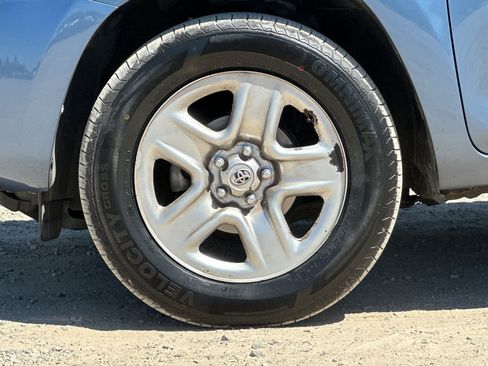 Used 2011 Toyota RAV4 4WD w/ Base L4 Extra Value Pkg image 26