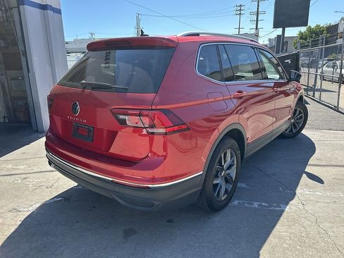 Used 2023 Volkswagen Tiguan SE FWD image 5