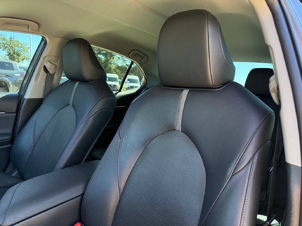 Certified 2021 Toyota Camry XLE FWD image 10