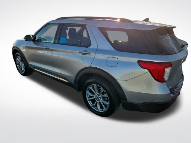 Used 2024 Ford Explorer XLT w/ Equipment Group 202A AWD/4WD image 11