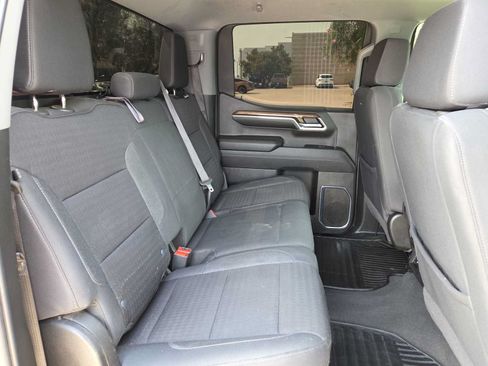 Used 2024 Chevrolet Silverado 1500 LT w/ Z71 Off-Road Package AWD/4WD image 17