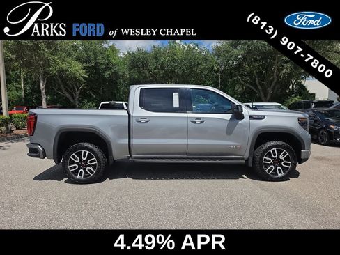 Used 2025 GMC Sierra 1500 AT4 w/ AT4 Premium Package AWD/4WD image 4