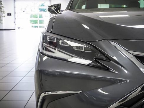 Certified 2025 Lexus ES 300h w/ Luxury Package FWD image 27