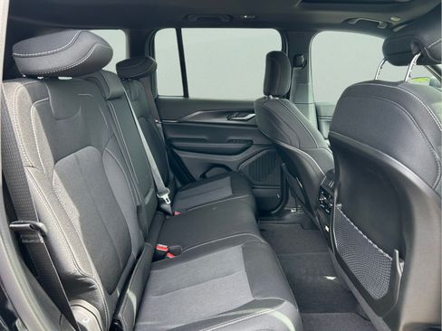New 2026 Jeep Grand Cherokee Laredo X RWD image 11