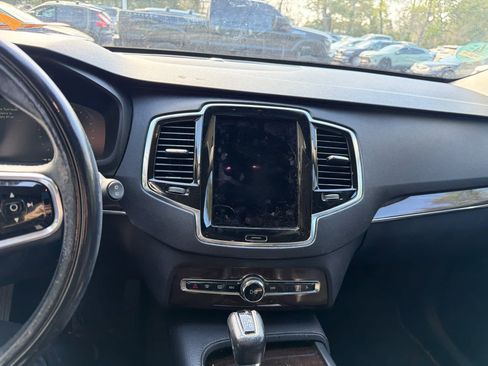 Used 2016 Volvo XC90 T6 Momentum image 23
