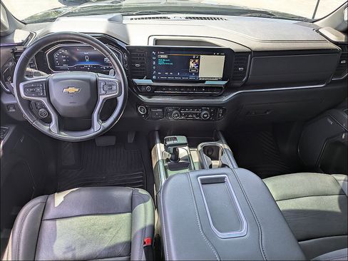 Used 2022 Chevrolet Silverado 1500 LTZ w/ Technology Package AWD/4WD image 18