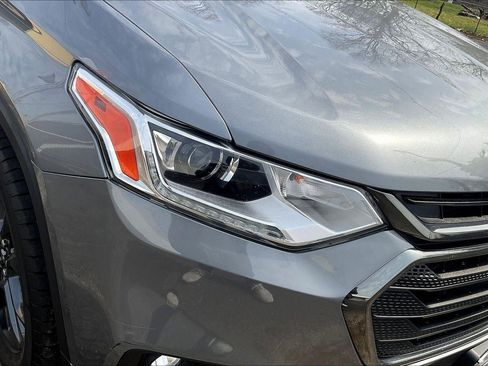 Used 2019 Chevrolet Traverse RS FWD image 28