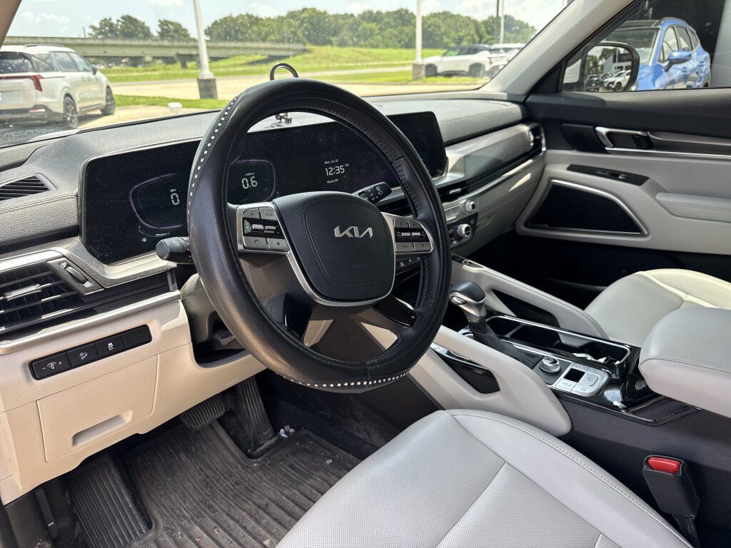 Certified 2024 Kia Telluride S w/ S Sunroof Package FWD image 29