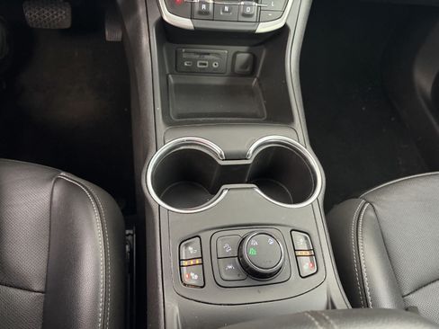 Certified 2024 GMC Terrain SLT AWD/4WD image 28