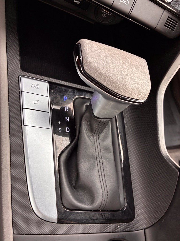 Used 2023 Hyundai Elantra SEL FWD image 33