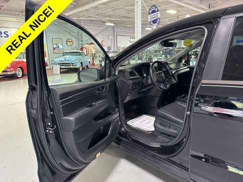 Used 2023 Honda Odyssey EX-L image 11