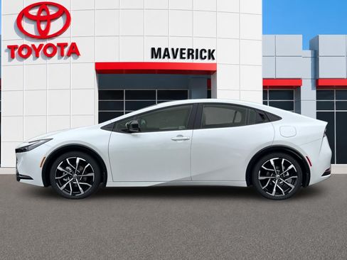 New 2026 Toyota Prius Plug-In Hybrid FWD image 2
