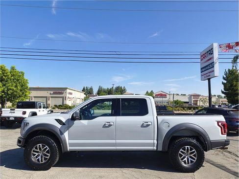 Used 2017 Ford F150 Raptor w/ Equipment Group 802A Luxury AWD/4WD image 16