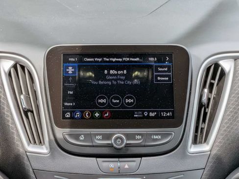 Used 2025 Chevrolet Malibu LT FWD image 18