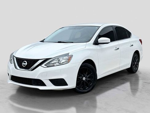 Used 2019 Nissan Sentra SV FWD image 1