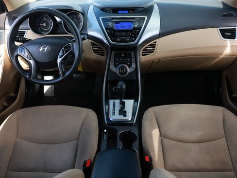 Used 2013 Hyundai Elantra GLS w/ Preferred Pkg image 2