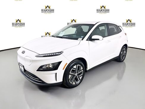 Used 2023 Hyundai Kona SE w/ Cargo Package FWD image 3