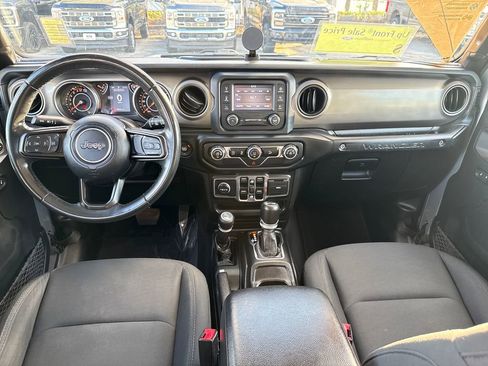 Used 2019 Jeep Wrangler Unlimited Sport S image 5