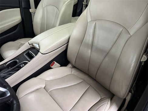 Certified 2020 Buick Envision Premium w/ Driver Confidence Package image 20