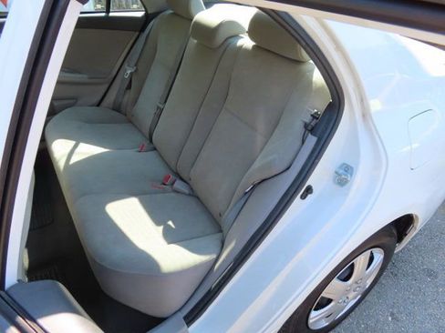 Used 2013 Toyota Corolla L FWD image 11